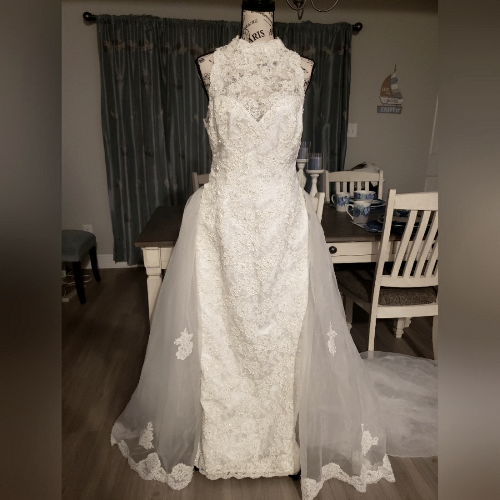 Private Collection by G/ Ginza Collection Wedding Gown-white